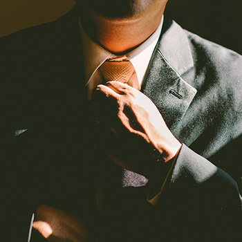 Do you know how to choose a chauffeur so you don't regret it later? - many car parts